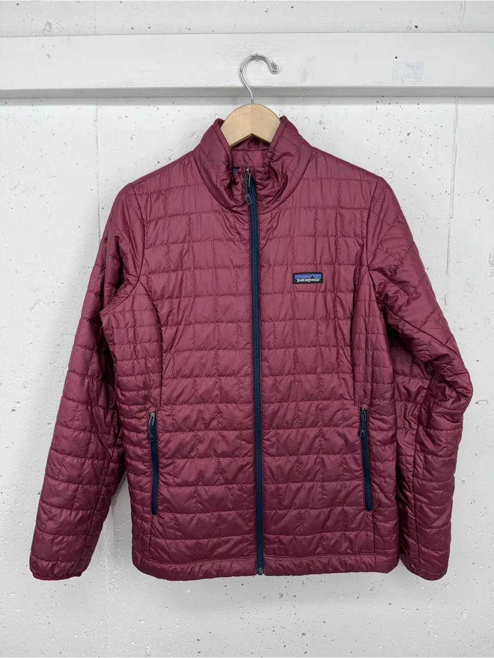 Patagonia Women's Large Maroon Nano Puff Jacket
